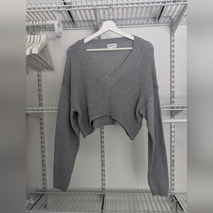 Superdown gray cropped sweater
